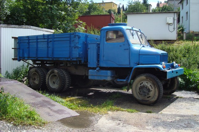 Praga_V3S_6x6_S3_01.jpg