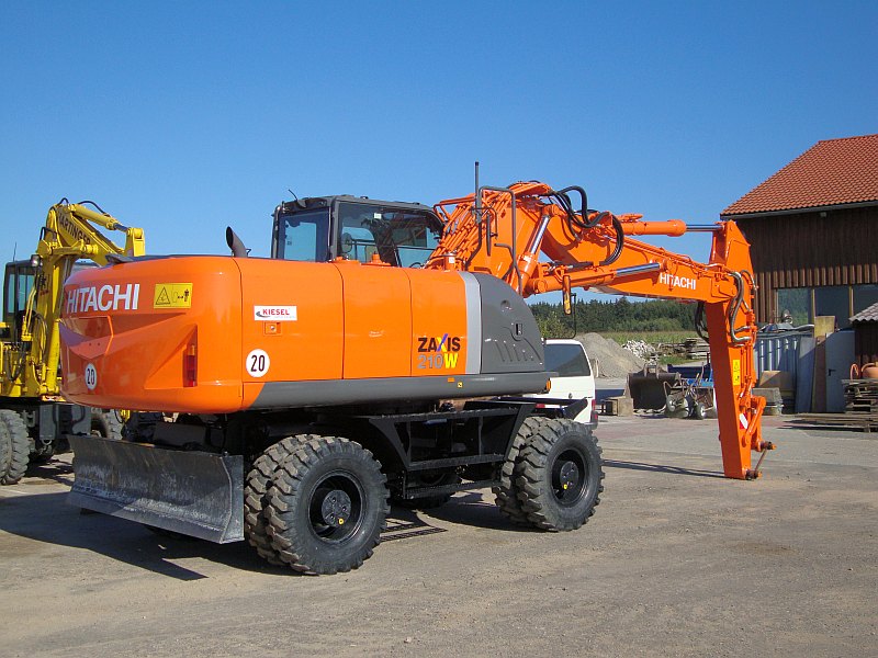 Zaxis210W-3.jpg