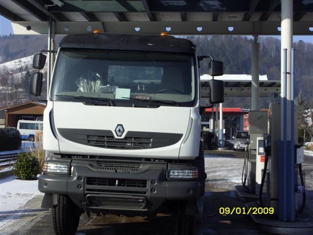 RENAULT KERAX 440dci (Small).jpg