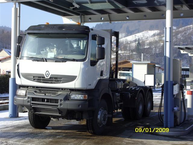 RENAULT KERAX 440dci (1) (Small).jpg