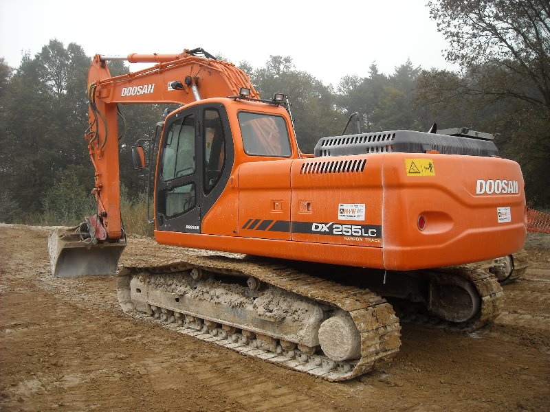 DX 225 (3).jpg