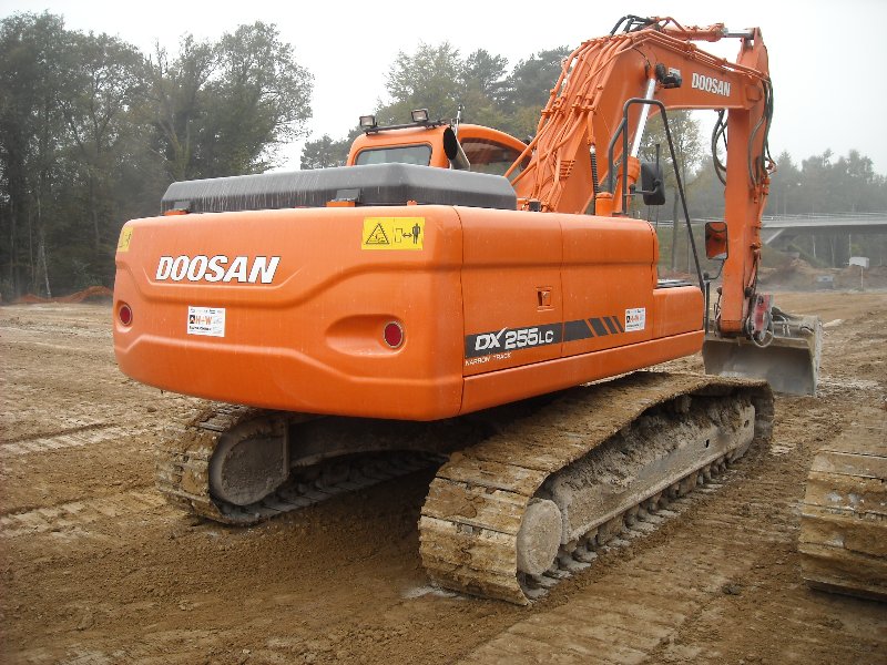 DX 225 (4).jpg