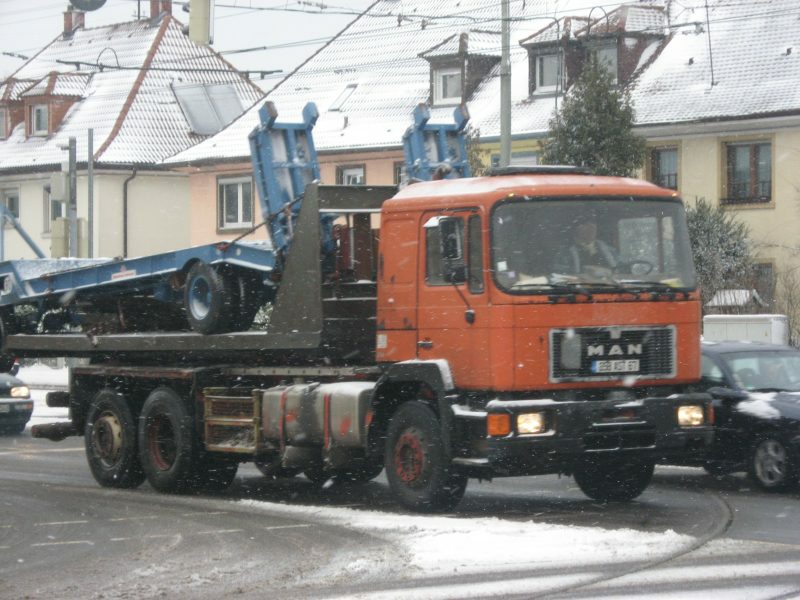 F2000.01.jpg