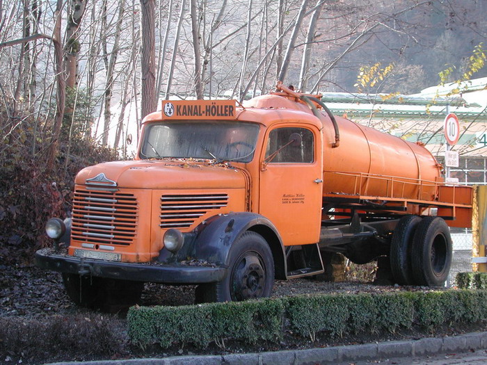 Steyr Hauber Kanalpumpwagen Höller.jpg