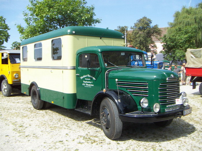 Steyr Hauber Koffer LKW SD733BD 1.jpg