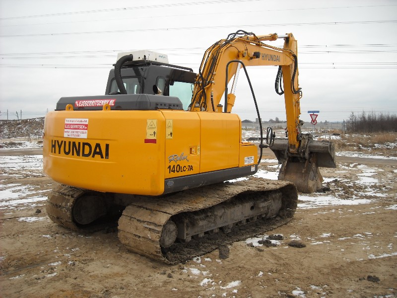 Gerritsen Robex 140-7A (3).jpg