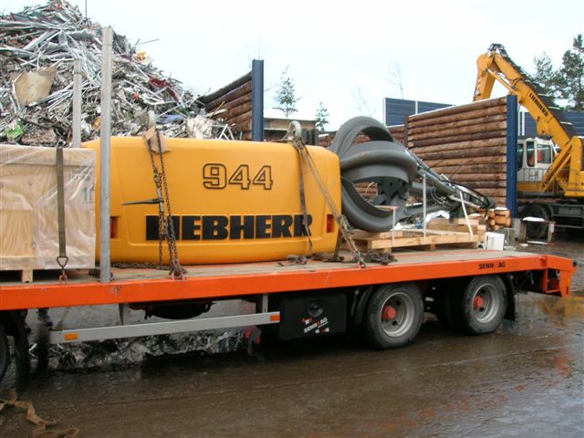 Aufbau Turm Bagger E944 002.jpg