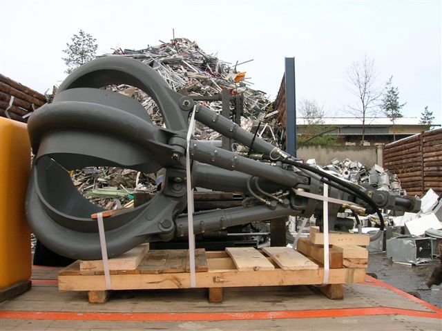 Aufbau Turm Bagger E944 004.jpg