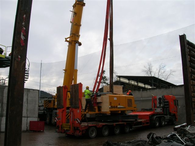 Aufbau Turm Bagger E944 012.jpg