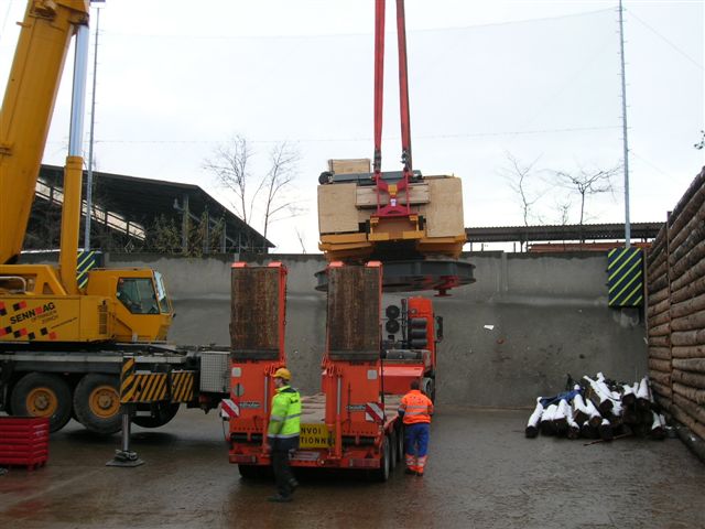 Aufbau Turm Bagger E944 014.jpg