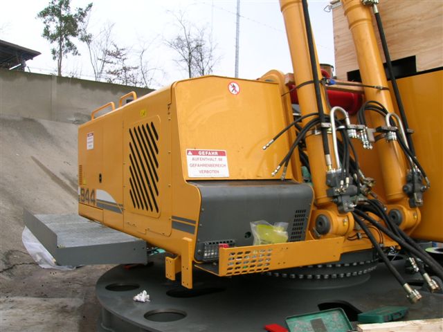 Aufbau Turm Bagger E944 027.jpg