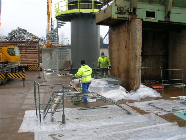 Aufbau Turm Bagger E944 029.jpg
