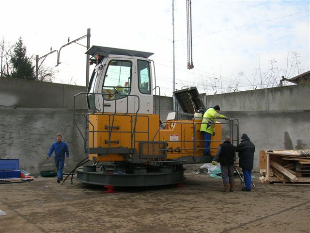 Aufbau Turm Bagger E944 035.jpg