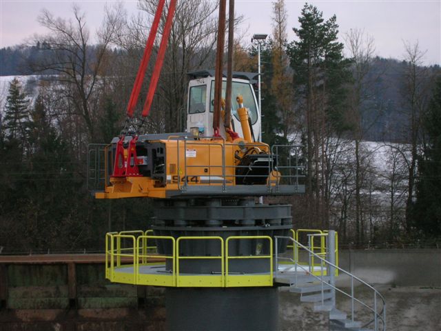 Aufbau Turm Bagger E944 039.jpg