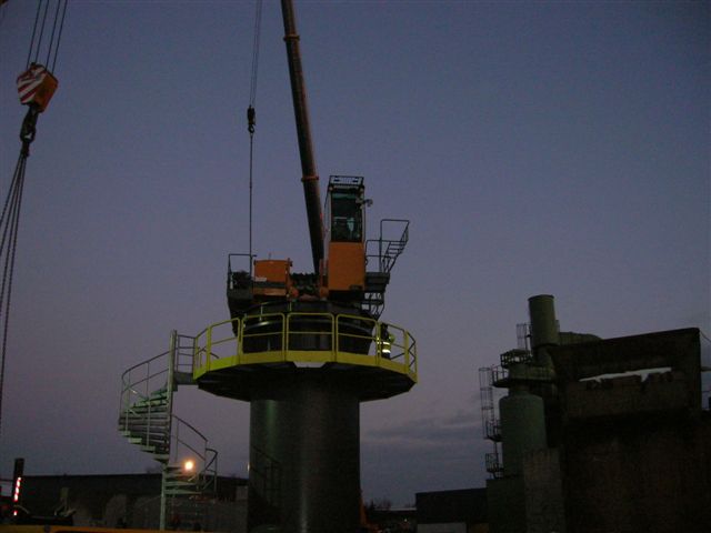 Aufbau Turm Bagger E944 040.jpg