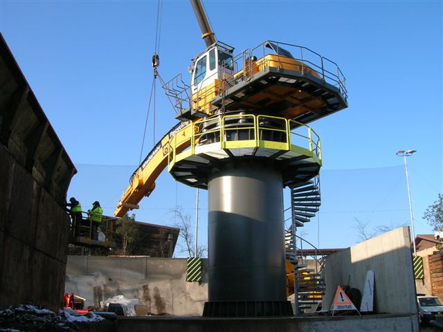 Aufbau Turm Bagger E944 041.jpg