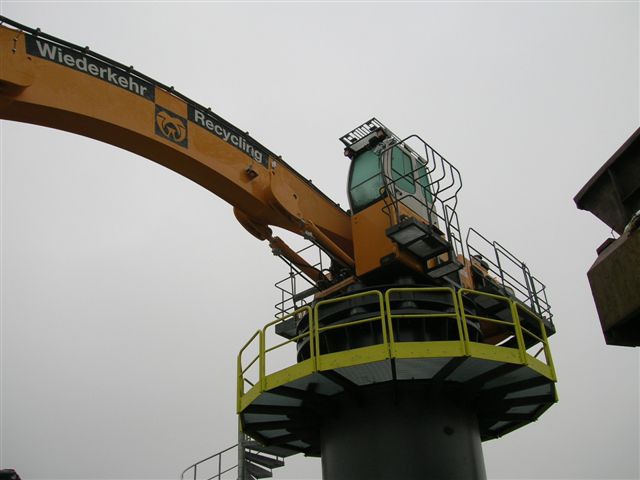 Aufbau Turm Bagger E944 047.jpg