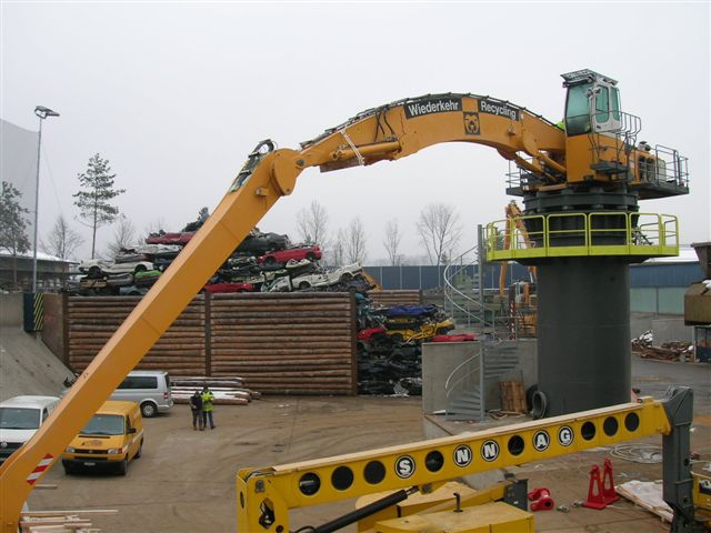 Aufbau Turm Bagger E944 048.jpg
