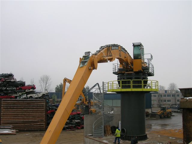Aufbau Turm Bagger E944 049.jpg