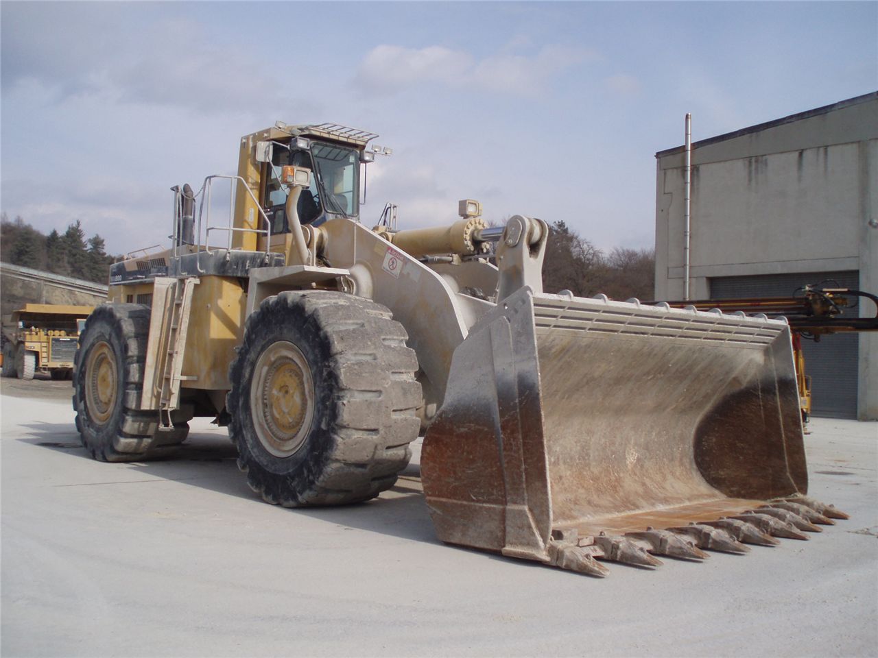 nuove pale gommate komatsu Attachment