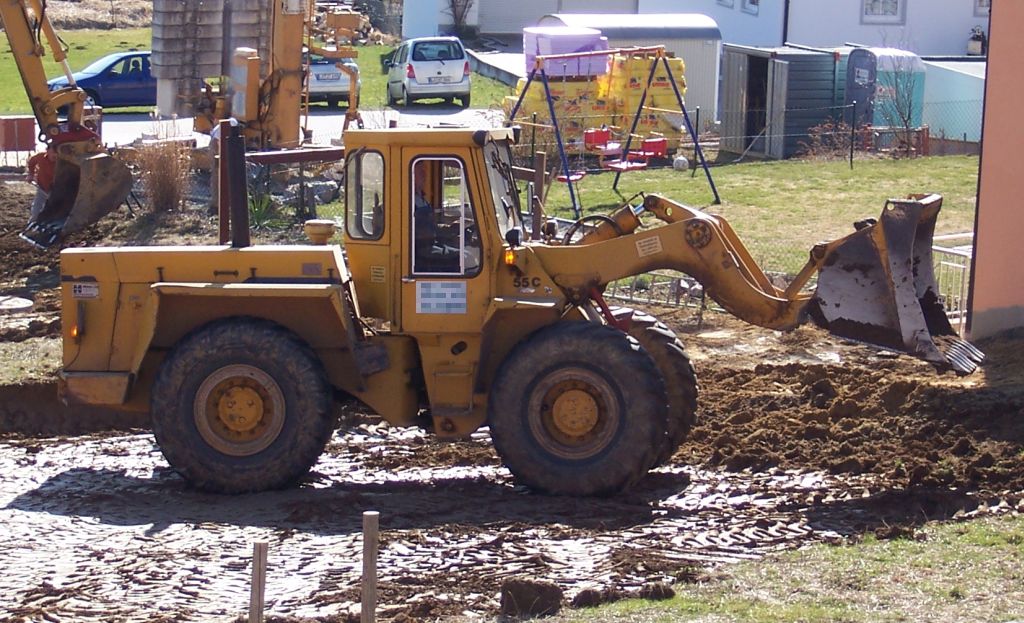 caricatore gommato 55c hanomag -mf massey e ferguson Attachment