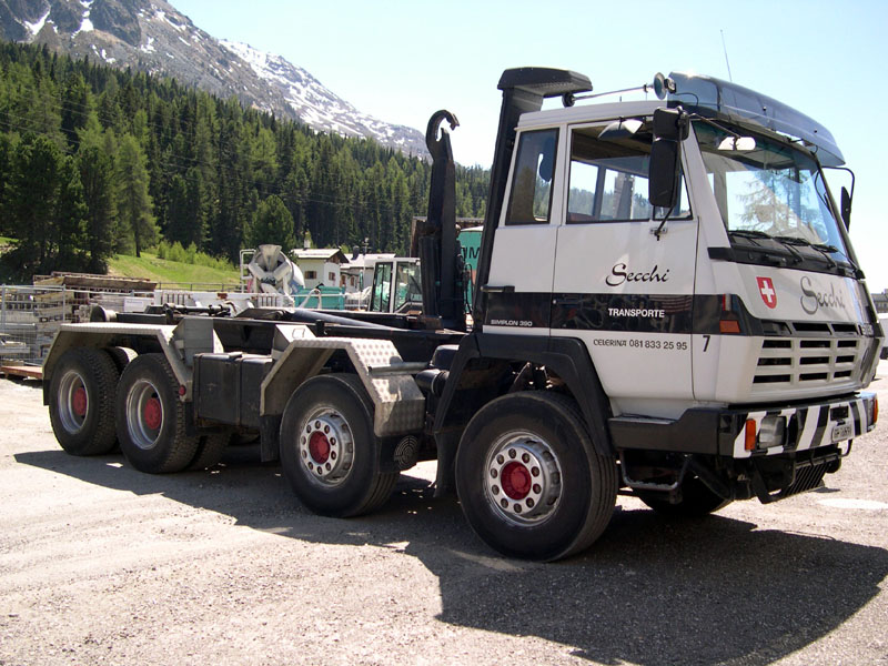 Secchi_Simplon_390_8x4_Abrollkipper.jpg