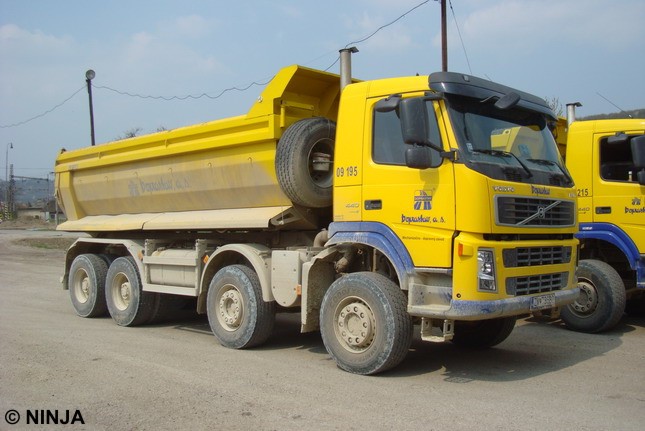 Volvo_FM440_8x6_S1_01.jpg