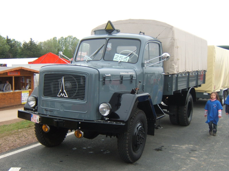mag 1.jpg