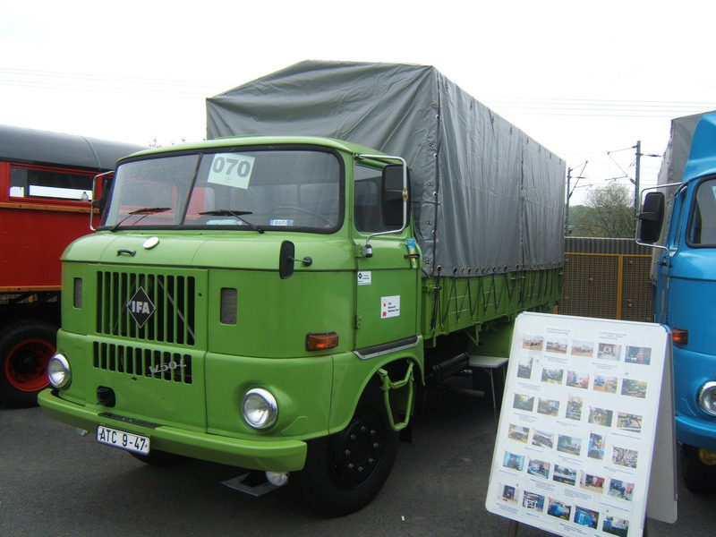 w50prpl1.jpg