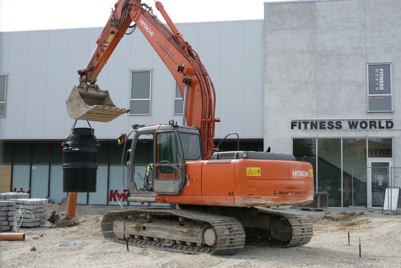 Zaxis 210LC.jpg