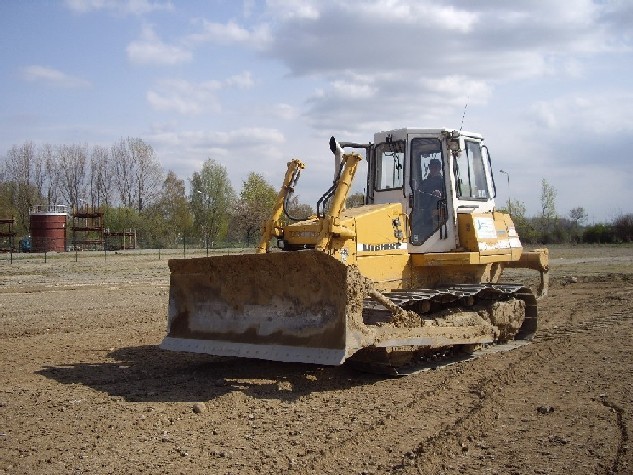 Bodenabfuhr, Raupe, Baustellen Mai 2010 148.jpg