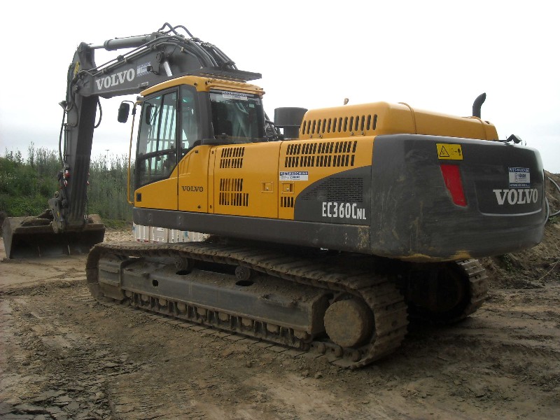 Volvo EC 360 C (3).jpg