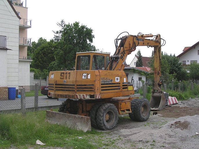 Liebherr-A911-1980-1-V2.jpg