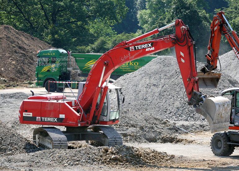 Terex_TC225LC_2.jpg