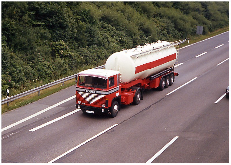 Scania 111 Silozug.jpg