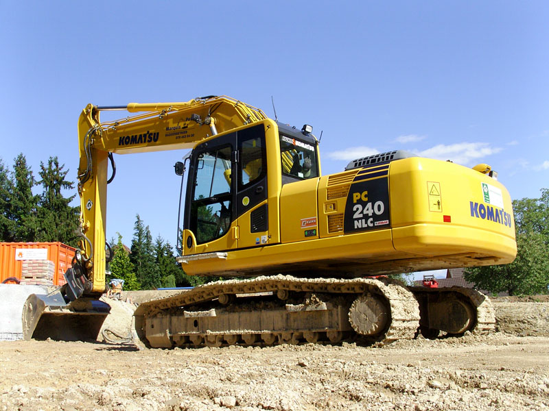 Komatsu PC240NLC-8 Peter Marquis (15).jpg