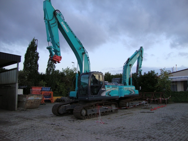 SK210.jpg