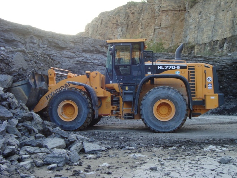 Hyundai HL 770-9(16).jpg