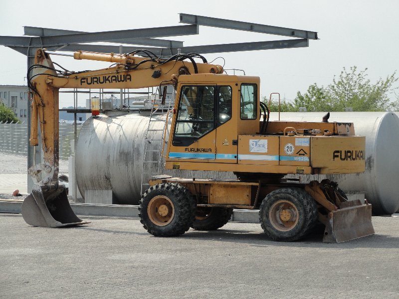 Furukawa W 625 E (3).jpg