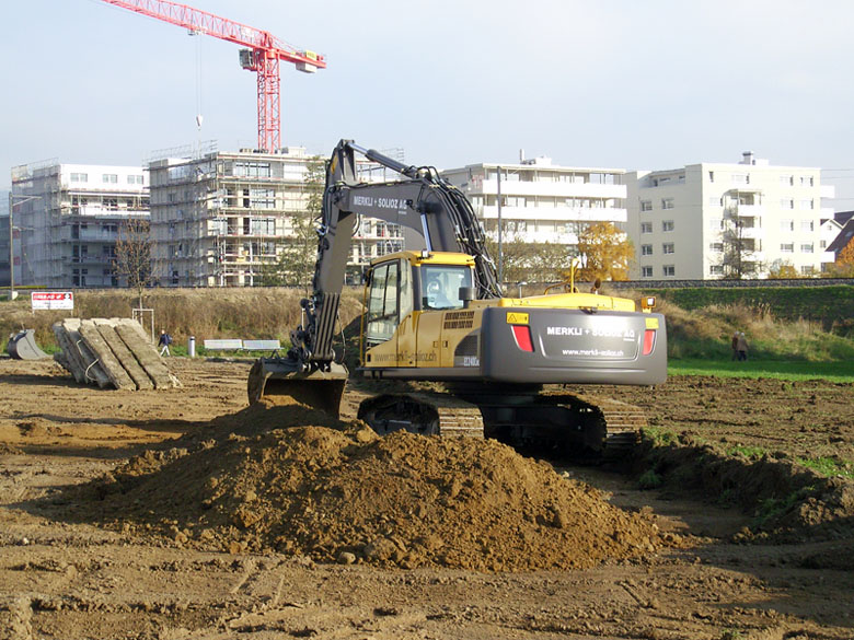 Volvo EC240C Merkli Solioz (5).jpg