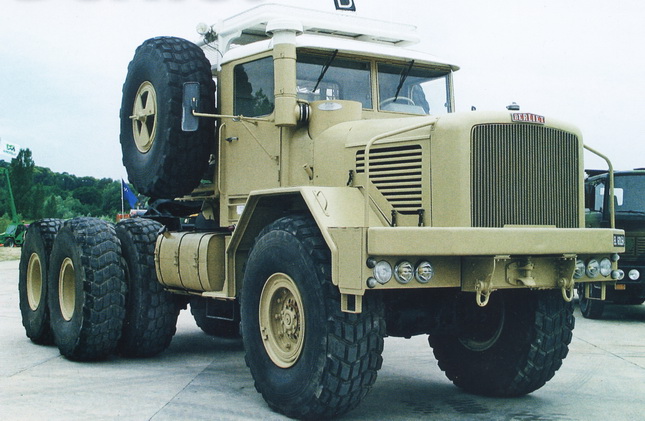 Berliet_GBO15P_6x6_01.jpg
