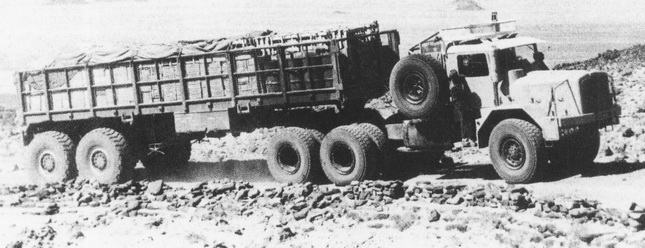 Berliet_GBO15P_6x6_05.jpg
