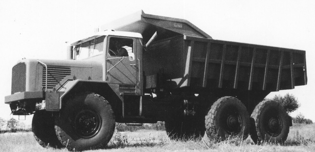 Berliet_GBO15P_6x6_S1_01.jpg