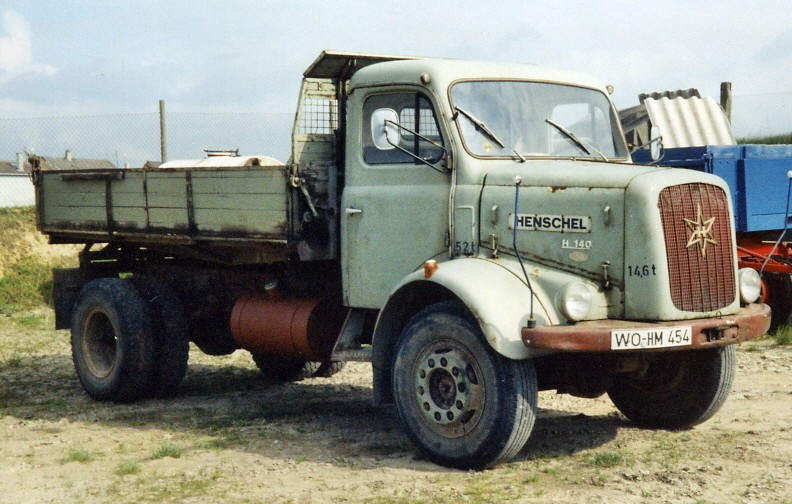 April 1994 in Worms - H 140 AK - schräg rechts.jpg