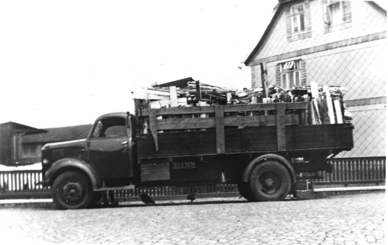 alt2.jpg