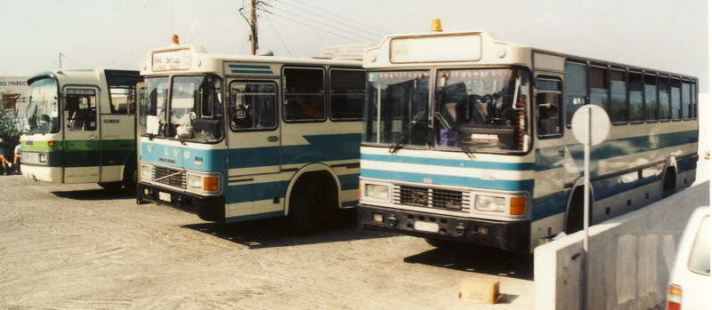 Busbahnhof Santorin Fira Bild 2 1998.jpg