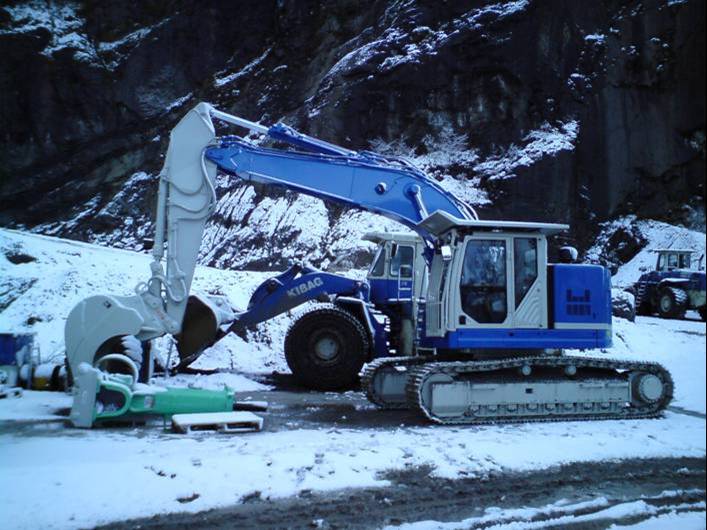 Cat328D.jpg