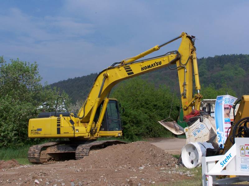 Komatsu PC 210 LC active, 2006-05-07, 001.jpg