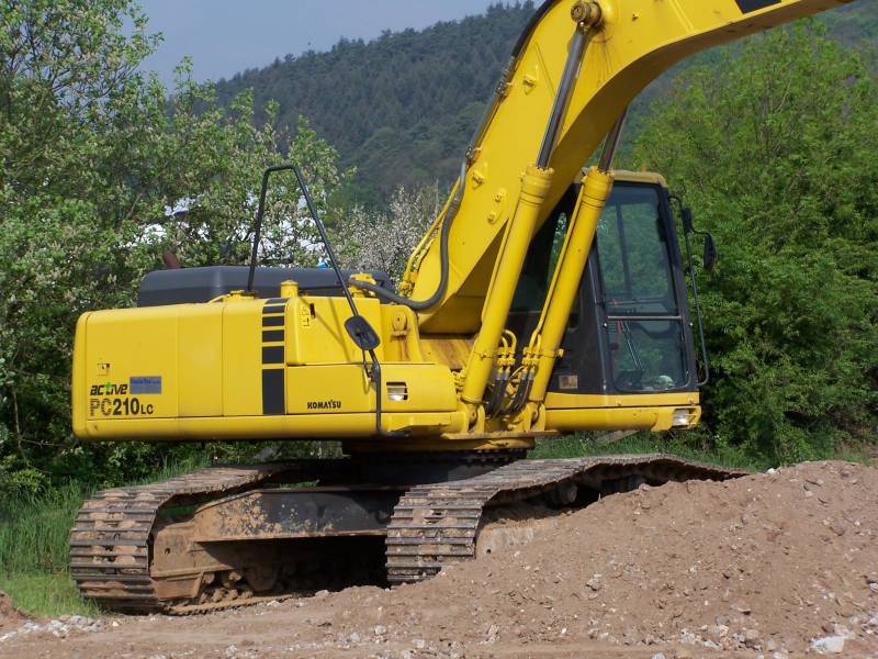 Komatsu PC 210 LC active, 2006-05-07, 002.jpg