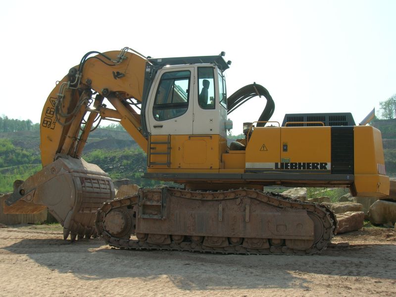 Liebherr R964B.jpg